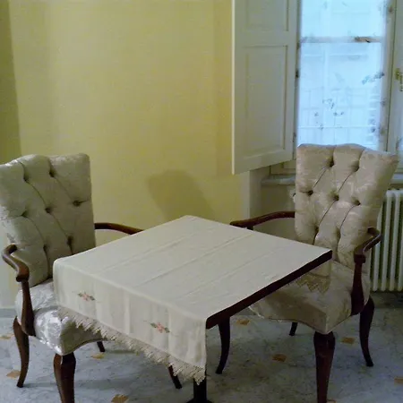 Relais Dei Mercanti And Bed and breakfast Pisa